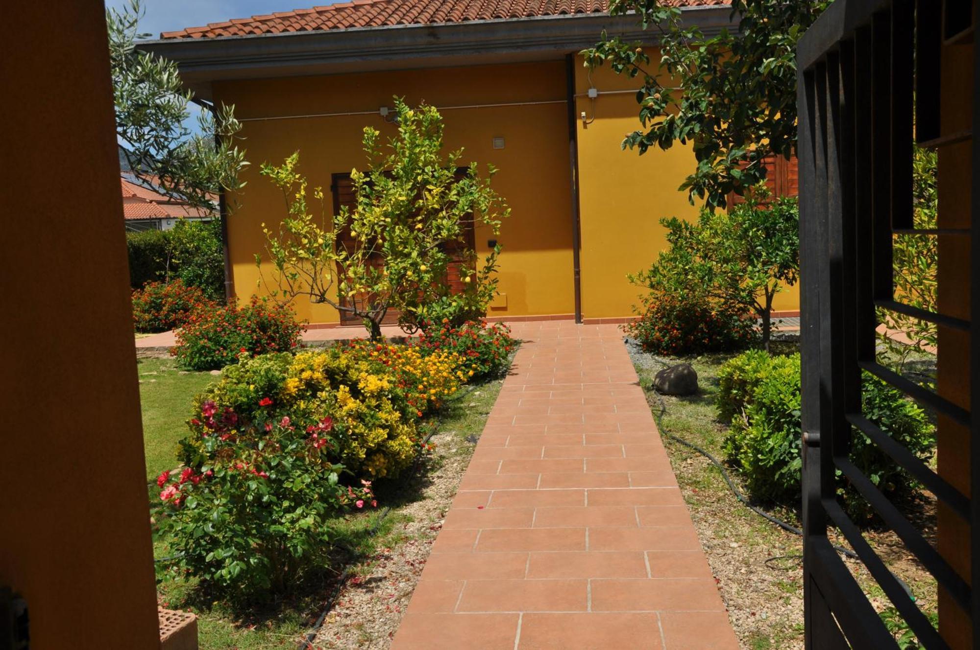 B&B Gassa D'Amante Capoterra Exterior photo